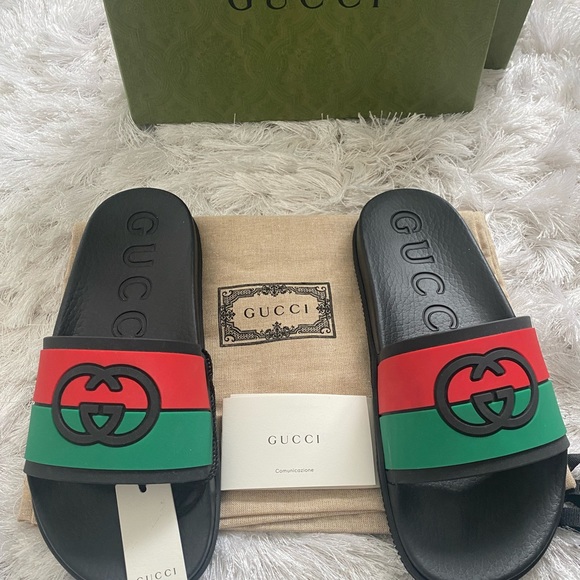 Gucci Women’s Sandals size 6 but fits 9.  Brand New - Picture 2 of 6